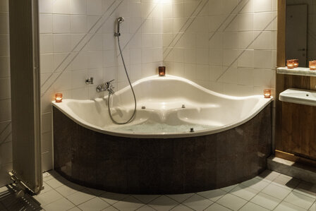 DE GELUK SUITE inclusief priv&eacute;-wellness 3u &euro; 330,00 incl BTW