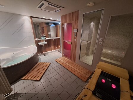 Priv&eacute;-wellness (3u) incl Duo Stoel-en Zetelmassage (1/2u) 2pers  &euro;199,00